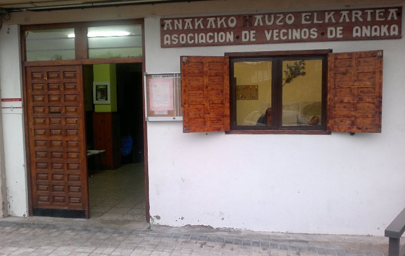 LOCAL SOCIAL